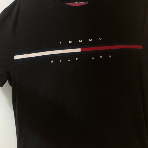 Tommy Hilfiger shirt - Picture 1 of 1